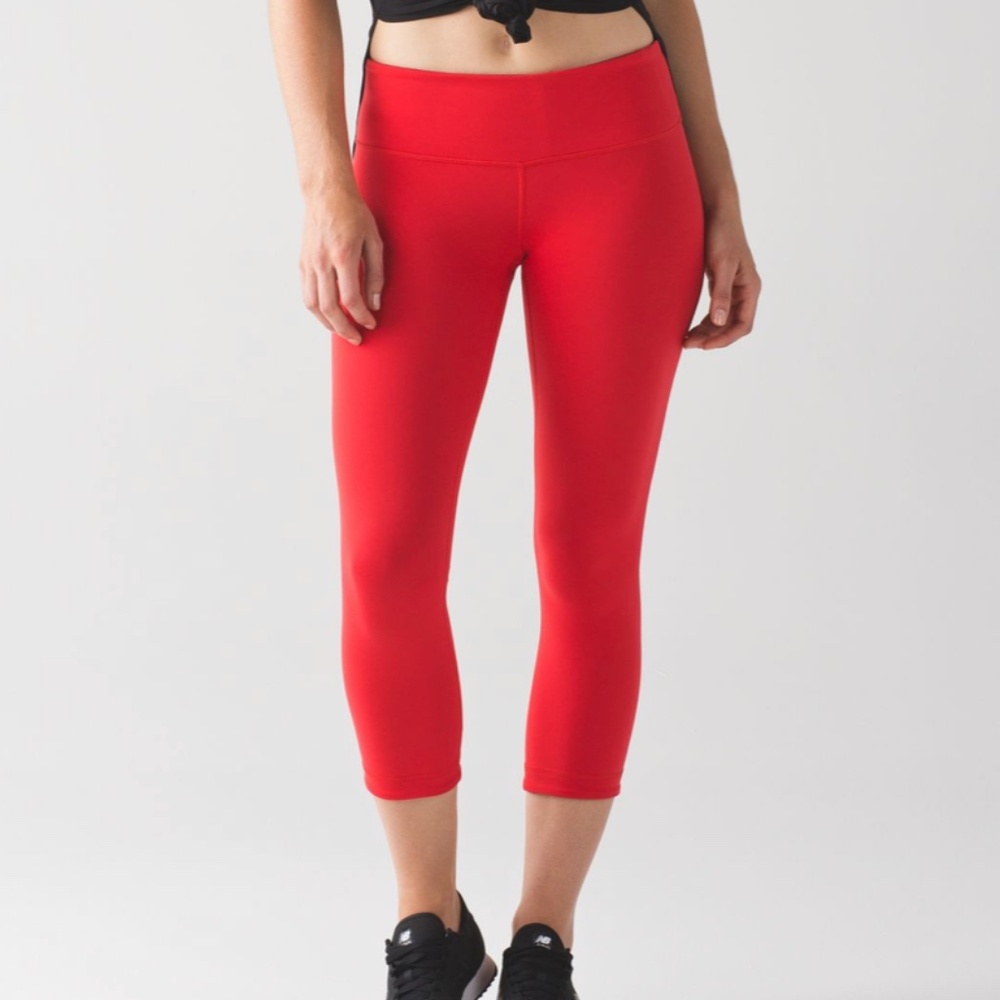 Lululemon Wunder Under Crop